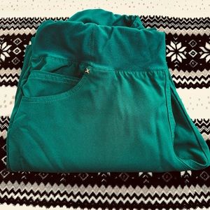 Cherokee iFlex breathable scrubs pair of Top and Pants - Forest Green.